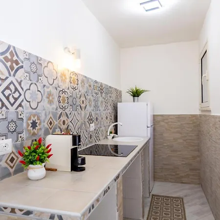 Taty's House Апартаменти *