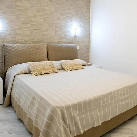 Taty's House Апартаменти Джардіні-Наксос